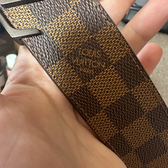 Authentic Louis Vuitton belt - Picture 2 of 2